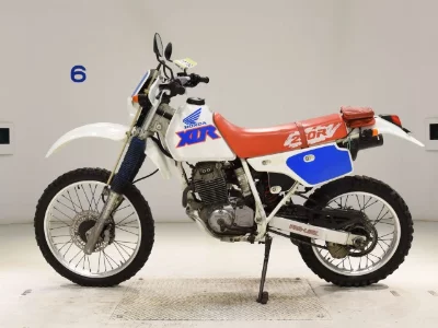 Honda XLR250R-4