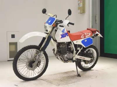 Honda XLR250R-4