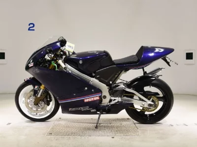 Suzuki RGV250