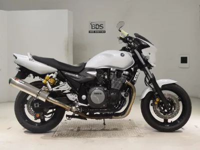 Yamaha XJR1300-2