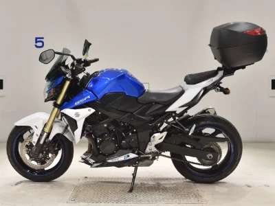 Suzuki GSR750A