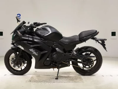 Kawasaki NINJA400