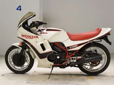 Honda VT250 INTEGRA