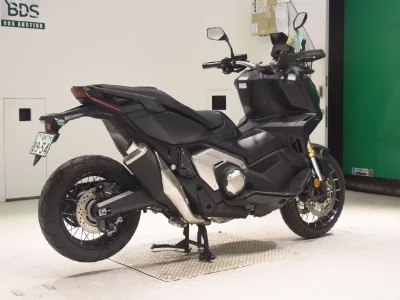 Honda X-ADV750-2