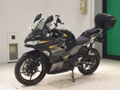 Kawasaki NINJA400-2