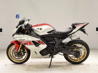 Yamaha YZF-R7-2
