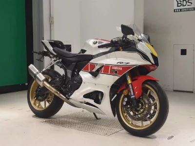 Yamaha YZF-R7-2