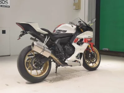 Yamaha YZF-R7-2