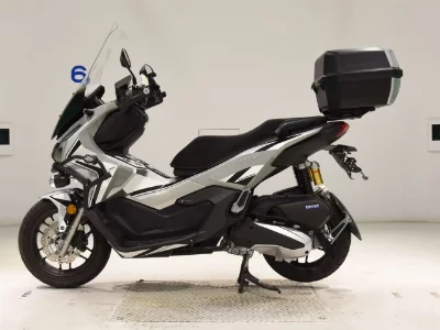 Honda ADV160
