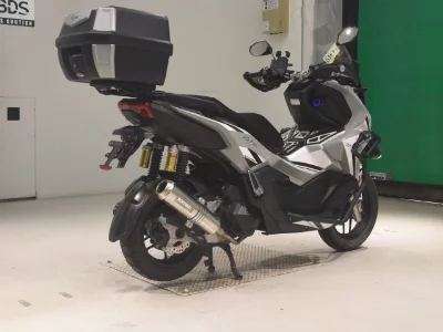 Honda ADV160
