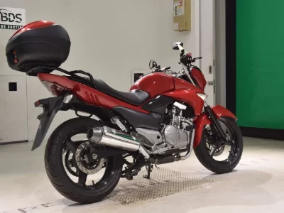 Suzuki GSR250