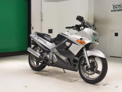 Kawasaki ZZR250