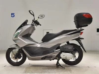 Honda PCX125-2