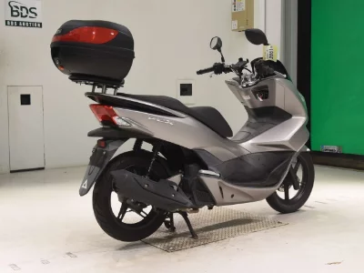 Honda PCX125-2