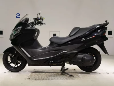 Suzuki SKYWAVE 250M