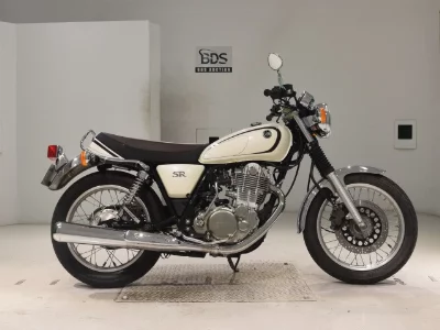 Yamaha SR400-4