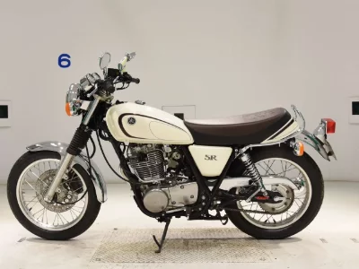 Yamaha SR400-4