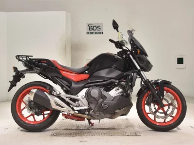 Honda NC750SD-2