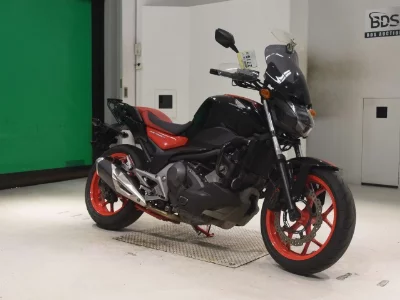 Honda NC750SD-2