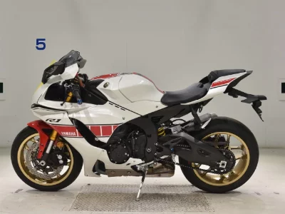 Yamaha YZF-R1