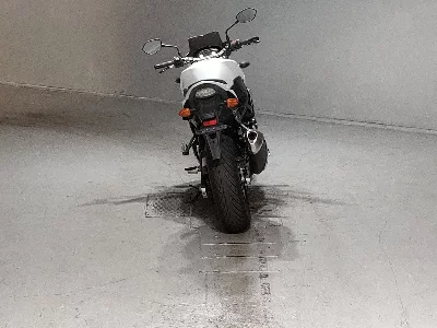Suzuki GSR750