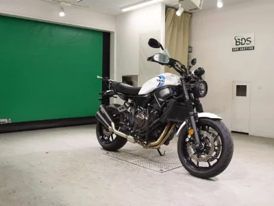 Yamaha XSR700-2