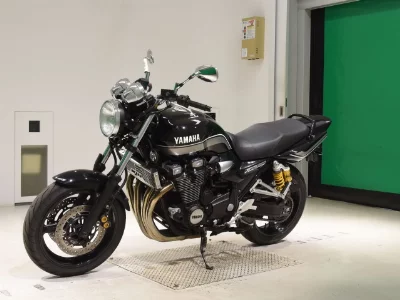 Yamaha XJR1300-2