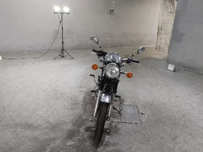 Yamaha SR400-1