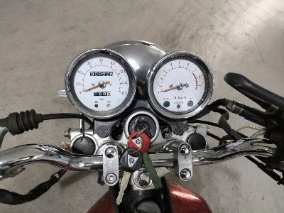Yamaha SR400-1