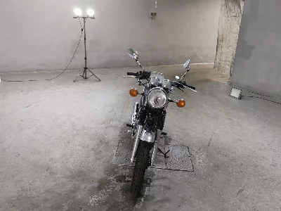 Yamaha SR400-1