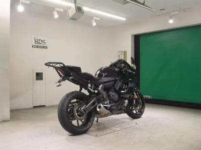 Yamaha YZF-R7-2