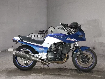 Kawasaki GPZ900R