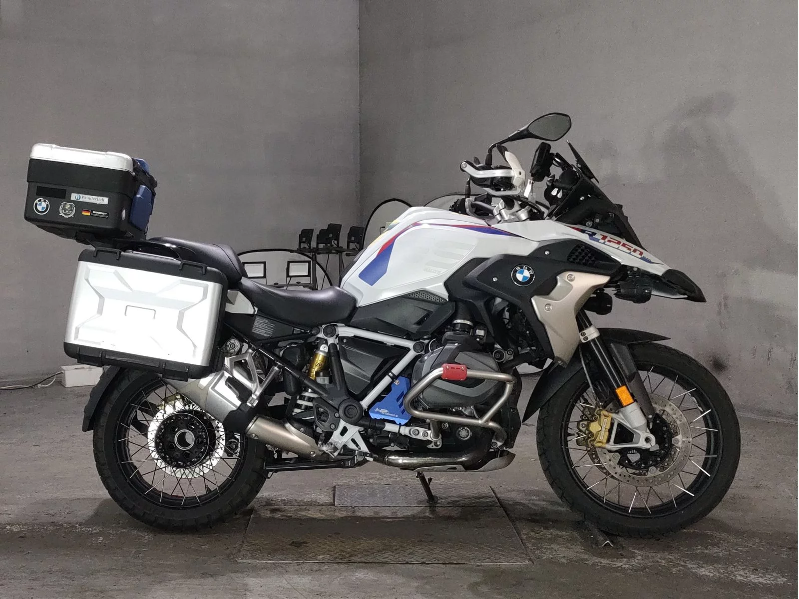 BMW BMW R1250GS  с аукциона в Японии