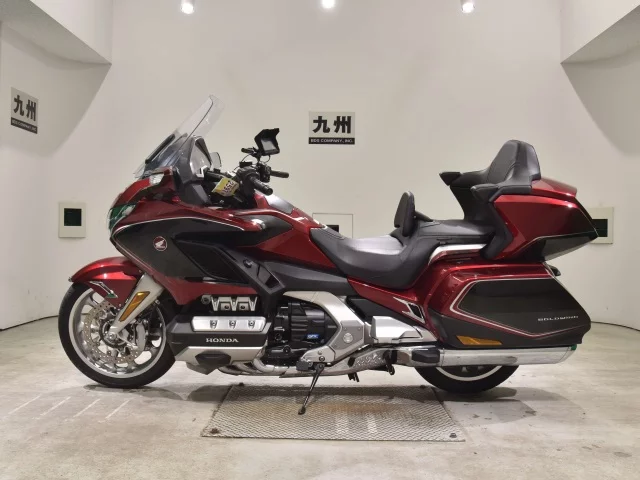 Honda GL1800 TOUR D  с аукциона в Японии