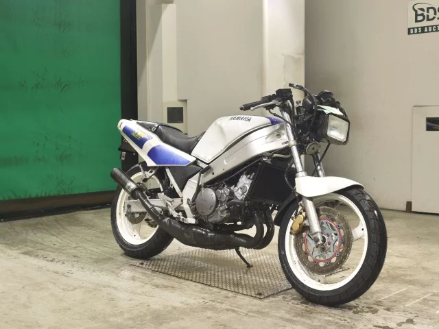 Yamaha TZR250-1  с аукциона в Японии