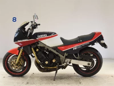 Yamaha FZ750