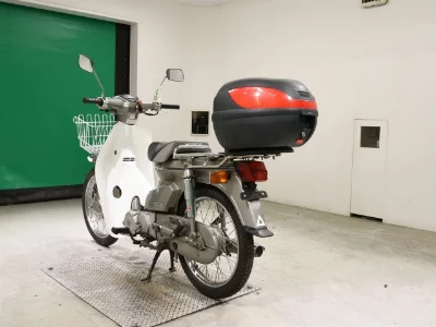 Honda C90