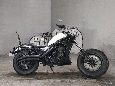 Honda REBEL