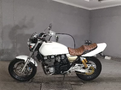 Yamaha XJR400