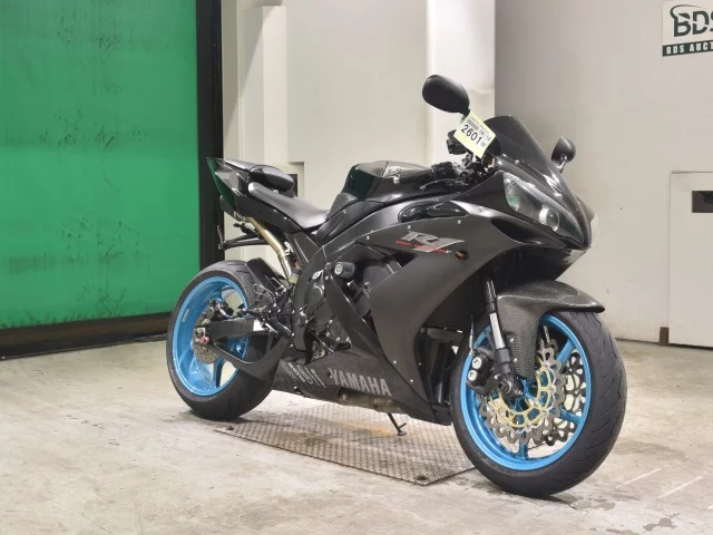 Yamaha YZF-R1  с аукциона в Японии