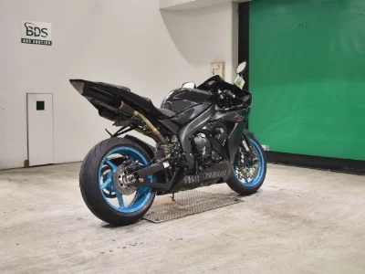 Yamaha YZF-R1