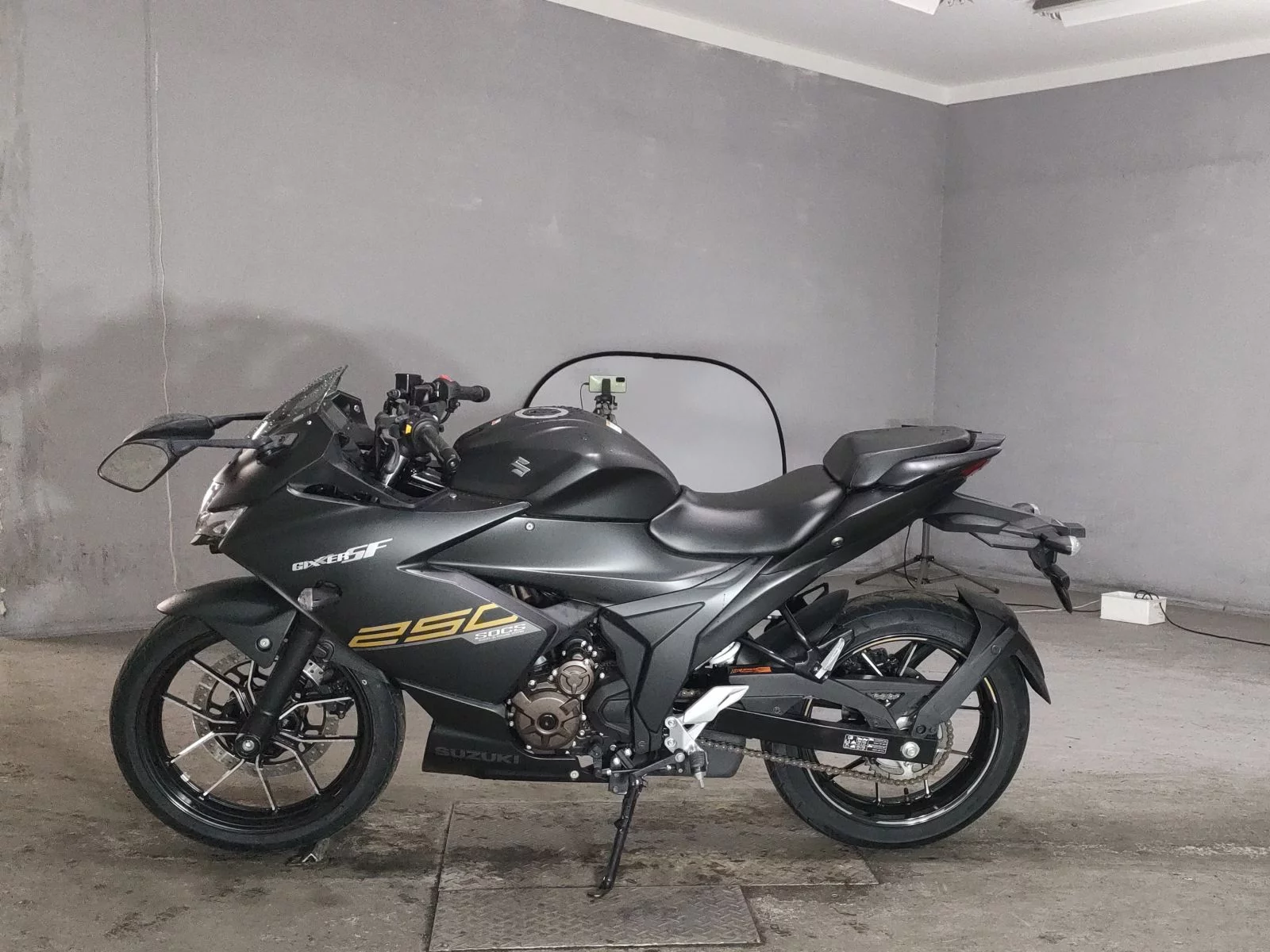 Suzuki JIKUSA-SF250  с аукциона в Японии