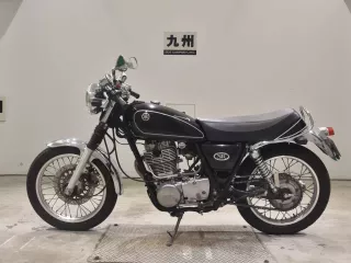 Yamaha SR400-3