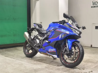 Kawasaki ZX-4R SE