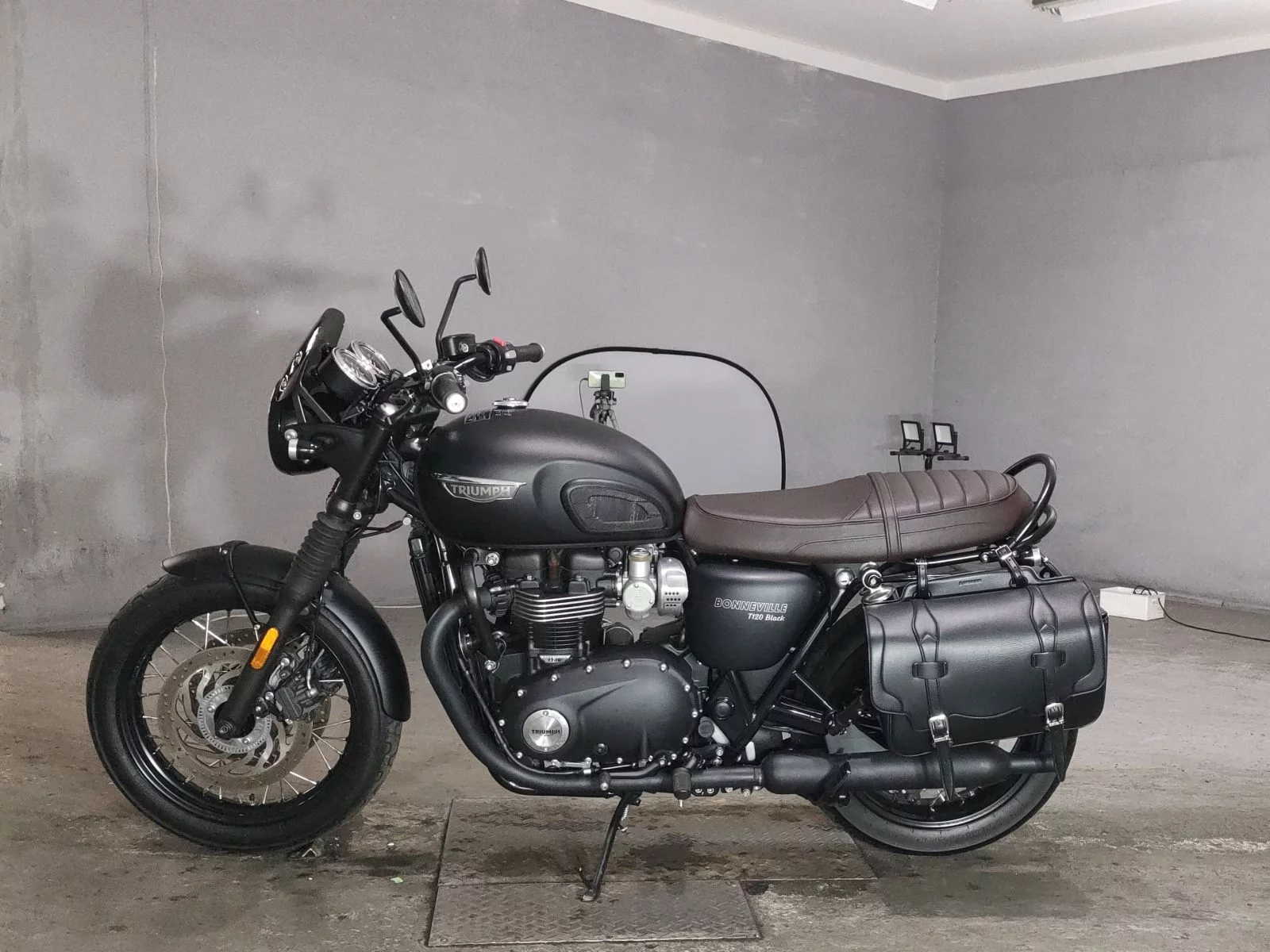 Triumph TRIUMPH T120 BONNEVILLE  с аукциона в Японии