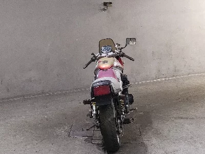 Suzuki GSX1100S KATANA
