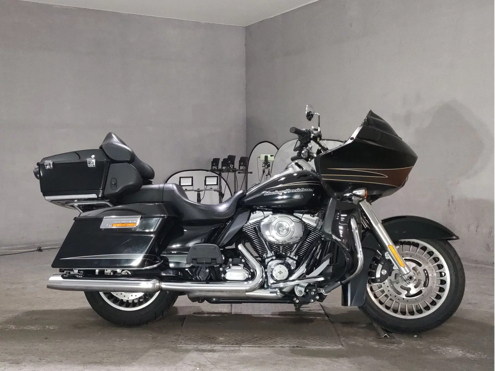 Harley-Davidson HARLEY FLTRU1690  с аукциона в Японии