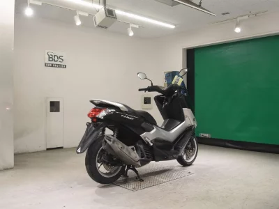 Yamaha NMAX