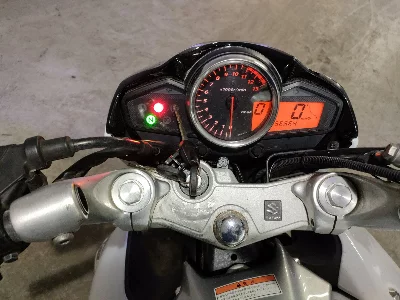 Suzuki GSR250