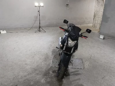 Suzuki GSR250